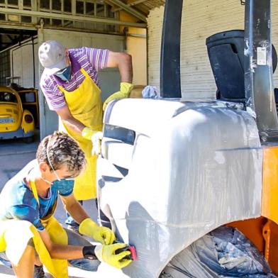 Projeto Economia Popular Solidária, criado pela prefeitura de Bagé - fotos gerais do curso de Pintura Automotiva.