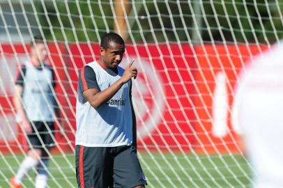 PORTO ALEGRE, RS, BRASIL 04/11/2016 - Imagens do treino do Inter que aconteceu agora a tarde no CT Parque Gigante. (CAMILA DOMINGUES/ESPECIAL).