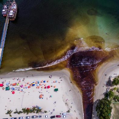  FLORIANOPOLIS, SC, BRASIL, 20.01.2018: Turistas e moradores se preocupam com a poluição no Rio do Braz e na abertura da barreira. (Foto: Diorgenes Pandini/Diário Catarinense)