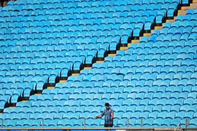 Grêmio enfrenta o Caxias na Arena pelo Gaúchão neste sábado.