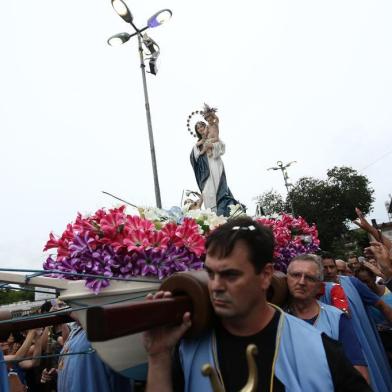  PORTO ALEGRE, RS, BRASIL, 19-01-2018: Translado de Nossa Senhora dos Navegantes para o Centro Histórico de Porto Alegre. (CARLOS MACEDO/AGÊNCIA RBS)