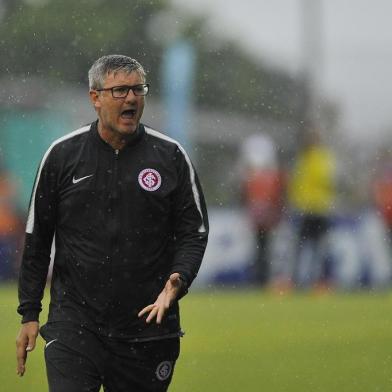 NOVO HAMBURGO, RS, BRASIL 21/01/2018 - Técnico Odair Hellmann. Novo Hamburgo 0 x 3 Internacional, jogo válido pela segunda rodada do Gauchão. (FOTOGRAFO: MATEUS BRUXEL / AGENCIA RBS)