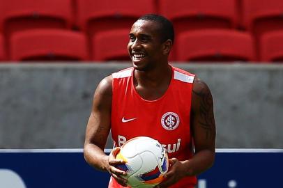  PORTO ALEGRE, RS, BRASIL, 06-02-2015: Meio campo Anderson. Inter faz último treino no Beira-Rio antes de enfrentar o Novo Hamburgo, no sábado, pelo Gauchão 2015.(Foto: Carlos Macedo/Agência RBS)