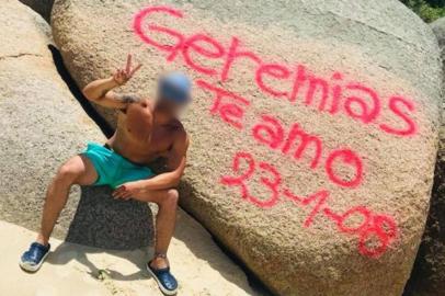 Turista uruguaio picha pedras de praia no norte da Ilha: peço desculpas ao Brasil