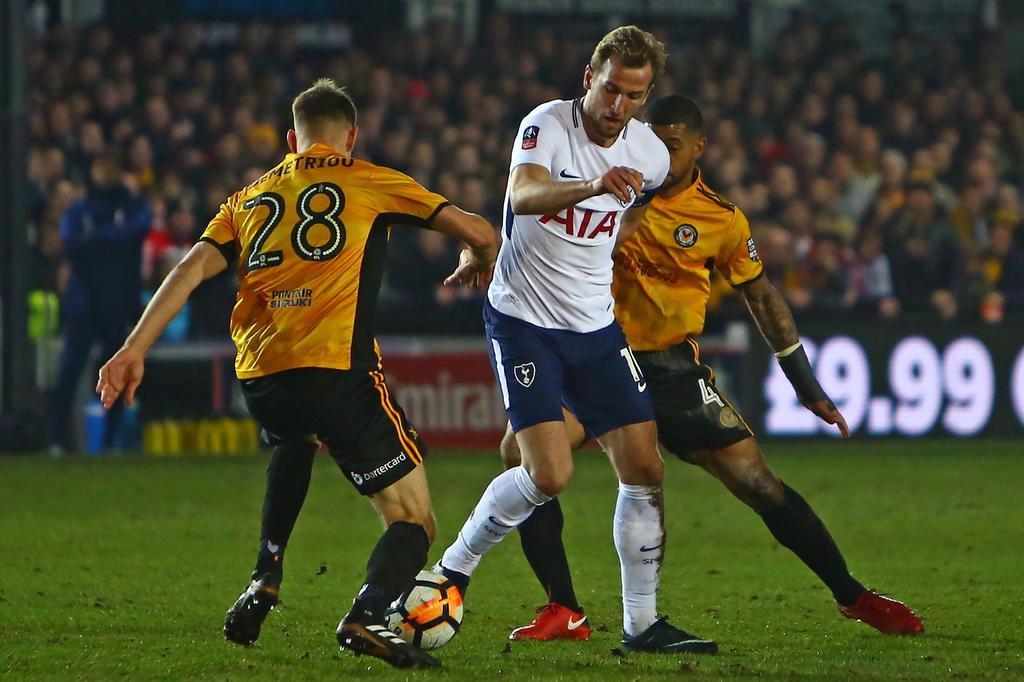 Tottenham é eliminado de Copa por time da 2ª divisão; City avança