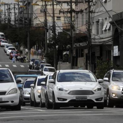  CAXIAS DO SUL, RS, BRASIL, 17/01/2018 - Proprietários de veículos automotores devem ficar atento a data limite para pagamento do IPVA. (Marcelo Casagrande/Agência RBS)