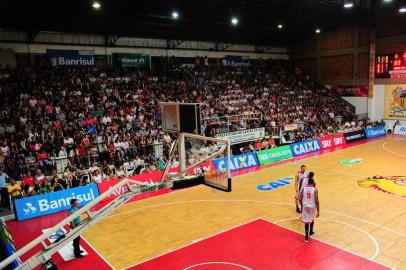 CAXIAS DO SUL, RS, BRASIL, 12/01/2018. Caxias do Sul Basquete x Botafogo, jogo válido pelo NBB10 e realizado no Ginásio do Vascão. (Porthus Junior/Agência RBS)