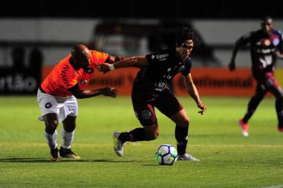  CAXIAS DO SUL, RS, BRASIL, 30/01/2018. Caxias x Atlético-PR, jogo válido pela primeira fase ca Copa do Brasil 2018 e realizado no estádio Centenário. (Porthus Junior/Agência RBS)