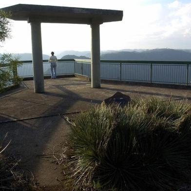 *** Mirante Gelain2 - Xu ***Mirante Gelain, no interior de Flores da Cunha, conta agora com bar aberto nos finais de semana para atender os visitantes.