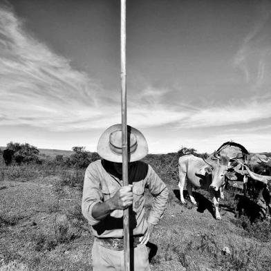  RS, BRASIL, 02-02-2018. Fotógrafo de ZH, Tadeu Vilani, expõe suas fotos Pampa Gaúcho, da série Olhos de Pampa, em Portugal. Carreteiro - São Gabriel (TADEU VILANI/DIVULGAÇÃO)