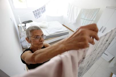  TORRES, RS, BRASIL - 02/02/2018 - Matéria sobre AirBnB no Litoral gaúcho. Na foto,  Consuelo Nervis, 69 anos, anfitriã. (Félix Zucco/Agência RBS)