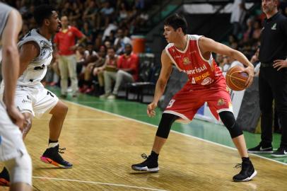  Duelo entre Bauru x Caxias Basquete pelo returno do NBB 10.