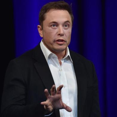  Billionaire entrepreneur and founder of SpaceX Elon Musk speaks at the 68th International Astronautical Congress 2017 in Adelaide on September 29, 2017. Musk said his company SpaceX has begun serious work on the BFR Rocket as he plans an Interplanetary Transport System. / AFP PHOTO / PETER PARKSEditoria: SCILocal: AdelaideIndexador: PETER PARKSSecao: space programmeFonte: AFPFotógrafo: STF