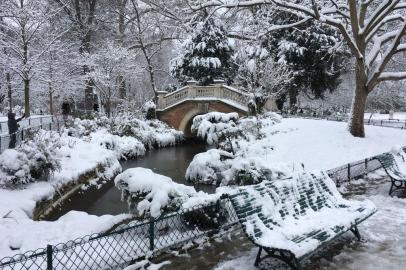 Neve em Paris.