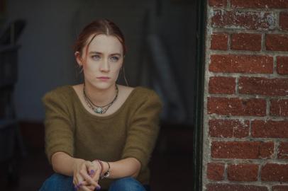 Saoirse Ronan em cena do filme Lady Bird: a Hora de Voar, dirigido por Greta Gerwig, que concorre ao Oscar de melhor filme em 2018.