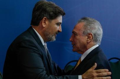 Fernando Segóvia (esquerda) e Michel Temer (direita)