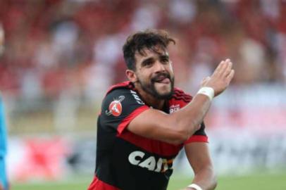 Henrique Dourado comemorando seu primeiro gol pelo flamengo