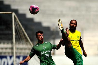  CAXIAS DO SUL, RS, BRASIL, 14/02/2018. Treino do Juventude no Estádio Alfredo Jaconi. Na foto, o atacante Ricardo Jesus. (Diogo Sallaberry/Agência RBS)