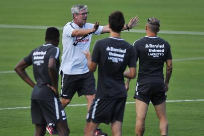  PORTO ALEGRE, RS, BRASIL, 13/02/2018- Treino do Inter que ocorre nesta terça feira a tarde. (FOTOGRAFO: MATEUS BRUXEL / AGENCIA RBS)