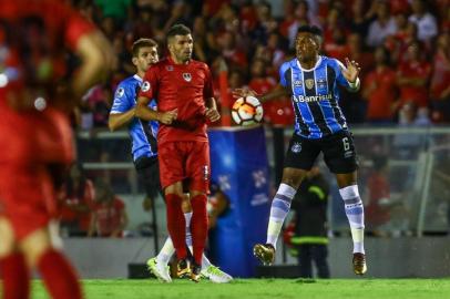 Gremio x IndependienteRS - FUTEBOL/CONMEBOL RECOPA 2018 /GREMIO X INDEPENDIENTE - ESPORTES - Lance da partida entre Gremio e Independiente disputada na noite desta quarta-feira, no Estadio Libertadores de America, em Avellaneda valida pela primeira partida da Recopa 2018. FOTO: LUCAS UEBEL/GREMIO FBPAEditoria: SPOLocal: AvellanedaIndexador: Lucas UebelSecao: futebolFonte: Gremio.netFotógrafo: Gremio x Independiente