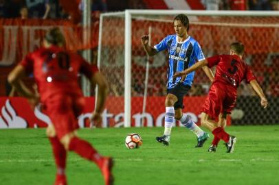 Gremio x IndependienteRS - FUTEBOL/CONMEBOL RECOPA 2018 /GREMIO X INDEPENDIENTE - ESPORTES - Lance da partida entre Gremio e Independiente disputada na noite desta quarta-feira, no Estadio Libertadores de America, em Avellaneda valida pela primeira partida da Recopa 2018. FOTO: LUCAS UEBEL/GREMIO FBPAEditoria: SPOLocal: AvellanedaIndexador: Lucas UebelSecao: futebolFonte: Gremio.netFotógrafo: Gremio x Independiente