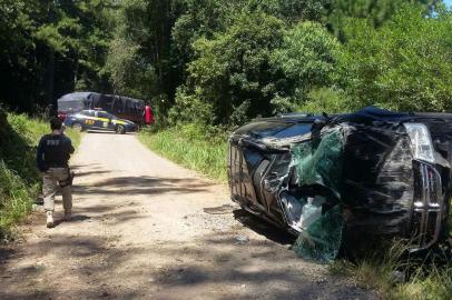 A PRF atendeu em Veranópolis, na BR 470, KM 173,5 por volta de 14h, nesta quinta (15) um acidente com 02 vitimas com lesões.