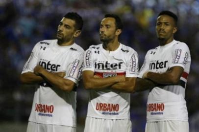 Diego Souza, Nenê, do são paulo, comemorando gol