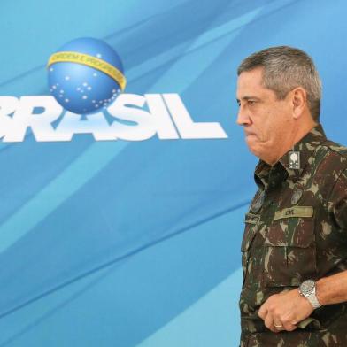  Coletiva sobre o decreto de intervenÃ§Ã£o federal no Rio BrasÃ­lia - O Comandante Militar do Leste, General Braga Netto, durante entrevista coletiva sobre o decreto de intervenÃ§Ã£o no Estado do Rio de Janeiro (Marcelo Camargo/AgÃªncia Brasil)