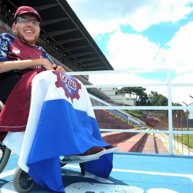  CAXIAS DO SUL, RS, BRASIL 16/02/2018O estudante de direito e torcedor grená Eduardo Vargas, é fanático pelo SER Caxias. (Felipe Nyland/Agência RBS)