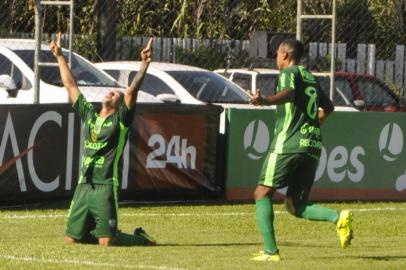 Esporte Clube Avenida, avenida, cruzeiro, marques, centroavante, gol, oitava rodada, gauchão, campeonato estadual, gauchão 2018