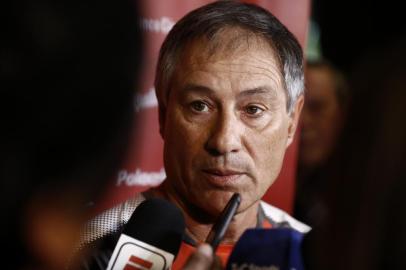  PORTO ALEGRE, RS, BRASIL - 20/02/2018 - Ariel Holan, técnico do Independiente, concede entrevista coletiva. (FOTO: ANSELMO CUNHA/ESPECIAL)