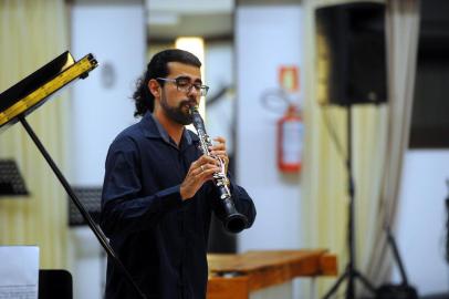  GRAMADO,RS, BRASIL 20/02/2018Premiação do primeiro concurso Jovem Solista do 4º Gramado in Concert. Na foto o vencedor Lucas Ferreira dos Santos. (Felipe Nyland/Agência RBS)