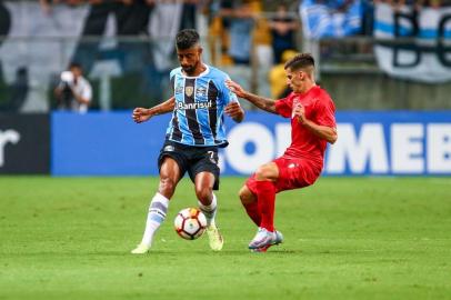 Gremio x IndependientePORTO ALEGRE, RS, BRASIL, 21.02.2018. Lance da partida entre Gremio e Independiente disputada na noite desta quarta-feira, na Arena do Gremio, válida pela decisão da Recopa Sul-Americana 2018. Na foto, o lateral Léo Moura.FOTO: LUCAS UEBEL/GREMIO FBPAEditoria: SPOIndexador: Lucas UebelSecao: futebolFonte: Gremio.netFotógrafo: Gremio x Independiente