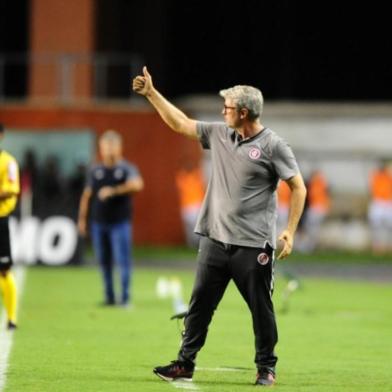  ** FOTOS EM BAIXA PARA USO NO ONLINE **BELÉM, PARÁ, 21.02.2018. Inter enfrenta o Remo no estádio Mangueirão em partida válida pela segunda fase da Copa do Brasil.Na foto, técnico Odair Hellmann.Foto: Ricardo Duarte/Internacional, Divulgação