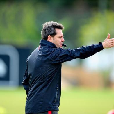  PORTO ALEGRE, RS, BRASIL - 06-05-2016 - Treino do Inter no CT Parque Gigante. Técnico Argel. (FOTO: FERNANDO GOMES/AGÊNCIA RBS)