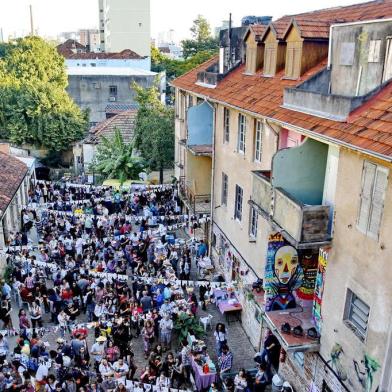 PORTO ALEGRE, RS, BRASIL, 24/06/2017: Festas Juninas da Capital. Na foto: Festa no Vila Flores. (FOTO: Isadora Neumann / Agência RBS)