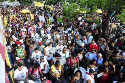  PORTO ALEGRE,RS,BRSI.2018-02-24.Carnaval de rua com Bloco do Isopor.(TRONALDO BERNARDI/AGENCIA RBS_.