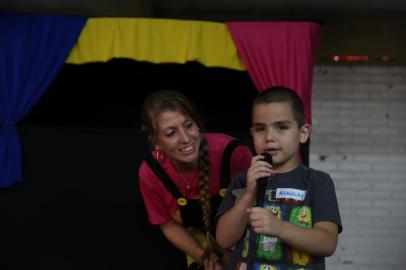  PORTO ALEGRE, RS, BRASIL - 26/02/2018 - Volta às aulas em Porto Alegre. Colégio Ruben Berta. Na foto, aluno Nickolas, 1ª série. (Tadeu Vilani/Agência RBS)