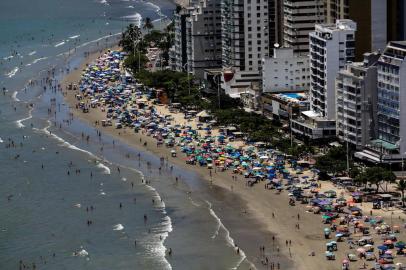  BALNEÁRIO CAMBORIÚ, SC, BRASIL - 02/02/2018Projeto propõe alargar a faixa de areia das praias de Balneário Camboriú