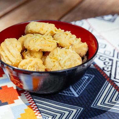  PORTO ALEGRE, RS, BRASIL, 19/01/2017 : Destemperados: Receitas com sabor umami: biscoito de queijo parmesão, refogado de brócolis e cogumelos, torta de ricota e tomate, picanha no forno com molho de mostarda e estrogonofe de camarão. (Omar Freitas/Agência RBS)Indexador: Omar Freitas