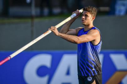 O campeão olímpico do salto com vara Thiago Braz da Silva durante o Troféu Brasil de Atletismo, disputado em São Bernardo do Campo (SP).