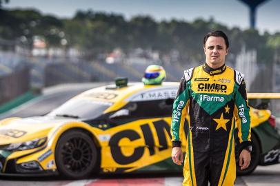 Felipe Massa tem primeiro contato com carro de Stock Car em Interlagos, em São Paulo. 