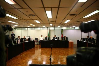  PORTO ALEGRE, RS, BRASIL - 02/03/2018 - O Tribunal de Justiça (TJ) gaúcho manteve, na tarde desta sexta-feira (2), a decisão de que os réus do processo principal da tragédia da boate Kiss não serão julgados pelo Tribunal do Júri. Em sessão que durou apenas 15 minutos, o 1º Grupo Criminal negou por unanimidade o recurso apresentado pelo Ministério Público (MP), que tentava reverter resultado de dezembro.  (Carlos Macedo/Agência RBS)