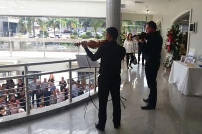 Inicia velório do empresário Raul Randon.