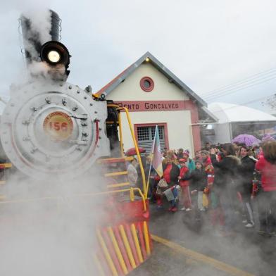  BENTO GONÇALVES, RS, BRASIL (09/07/2016). Maria Fumaça em Bento Gonçalves 2016. Maria Fumaça defronte a estação férrea em Bento Gonçalves. (Roni Rigon/Pioneiro)