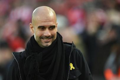 guardiola, catalunha, protesto, fita amarela, tarja amarilla