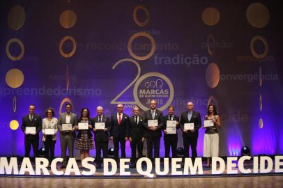  PORTO ALEGRE, RS, BRASIL, 06-03-2018. A marca Grupo RBS, no Teatro do Sesi  Fiergs,  recebe uma premiação por estar entre as 5 marcas mais lembradas e preferidas em duas categorias: Marca Gaúcha Inovadora e Grande Marca Gaúcha. Além disso, RBS TV receberá o prêmio de marca mais lembrada e preferida na categoria Canal de Televisão e Gaúcha na categoria Rádios. Recebem os prêmios: Marca Gaúcha Inovadora ¿ Marcelo Leite Grande Marca Gaúcha ¿ Marcelo Leite RBS TV ¿ Cezar Freitas Gaúcha ¿ Marcelo Leite. (TADEU VILANI/AGÊNCIA RBS)