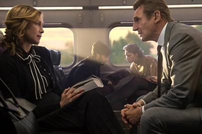 Filme O Passageiro, de Jaume Collet-Serra, com os atores Liam Neeson e Vera Farmiga