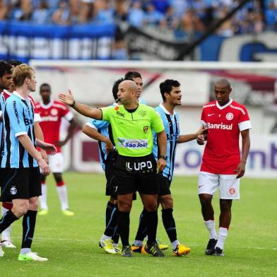  Campeonato Gaúcho - Taça Piratini, Gre-Nal 396 no estádio Centenário.Árbitro: Jean Pierre Lima