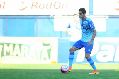  CAXIAS DO SUL, RS, BRASIL 09/03/2018Time do SER Caxias treina no estádio Centenário em Caxias do Sul para enfrentar o Cruzeiro fora de casa pela 12ª rodada do Gauchão. Na foto: O volante Gilson. (Felipe Nyland/Agência RBS)